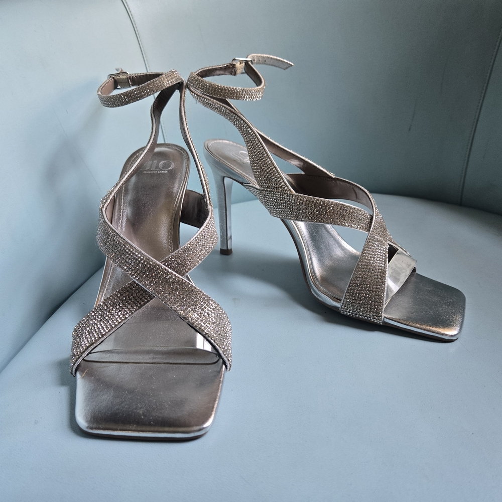 Jennifer Lopez Silver Strappy Heels - Like New